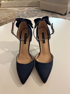 Erijunor Navy Heels